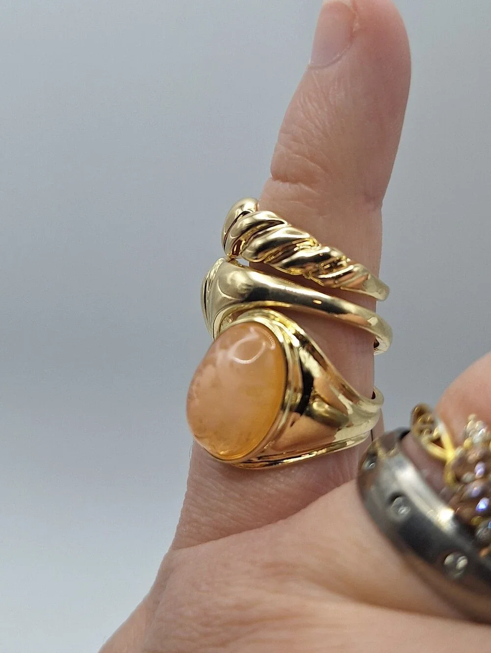 Vendor Sample Ring Set Size 6.5 Gold Heart Peach Cabochon Statement Y2K